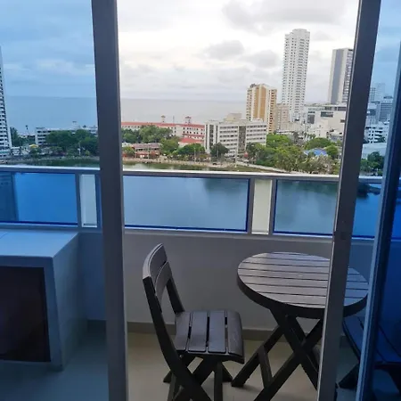 En Cartagena, El Laguito 1402