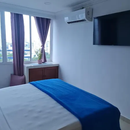 En Cartagena, El Laguito 1402